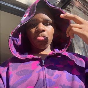 Meet your Posher, Cameo